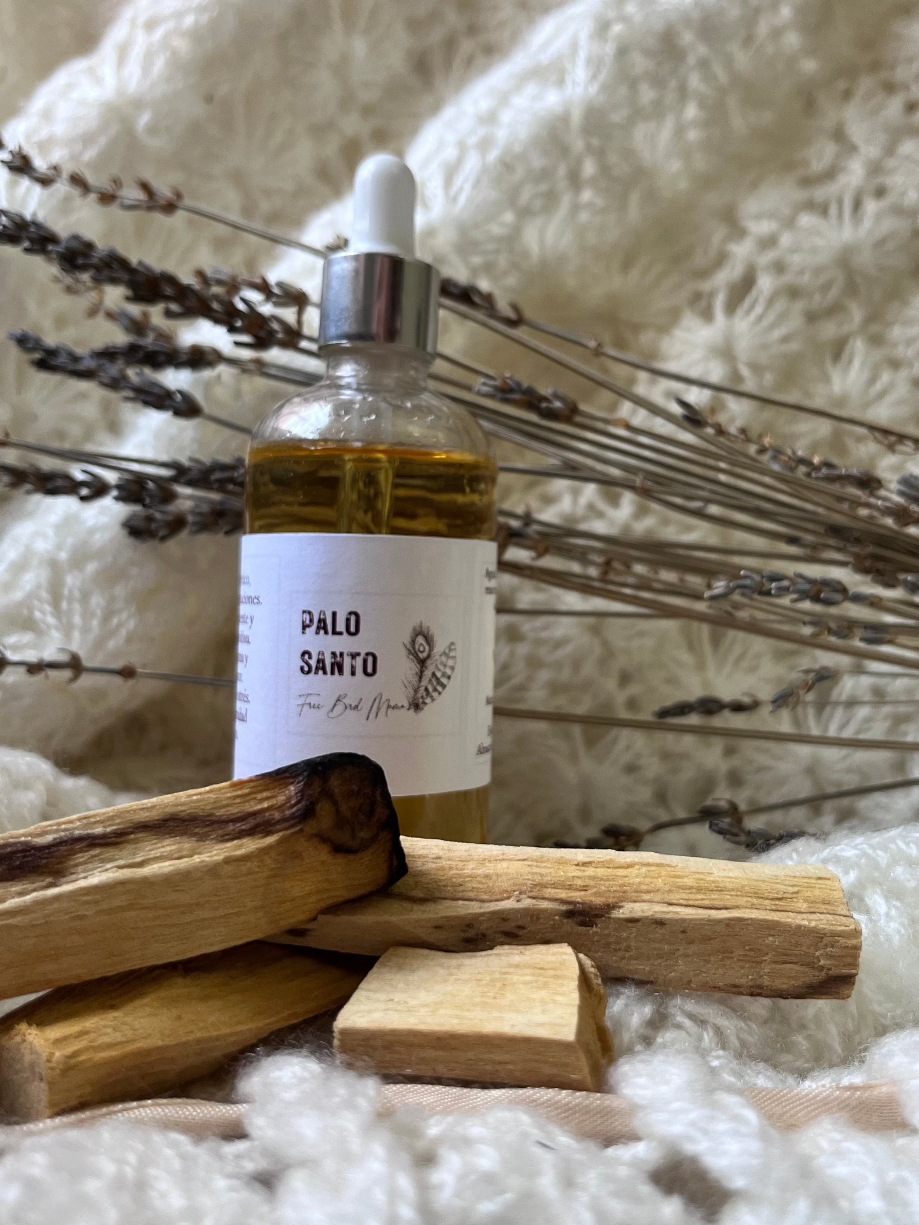 Agua de palo santo 100% natural y artesanal